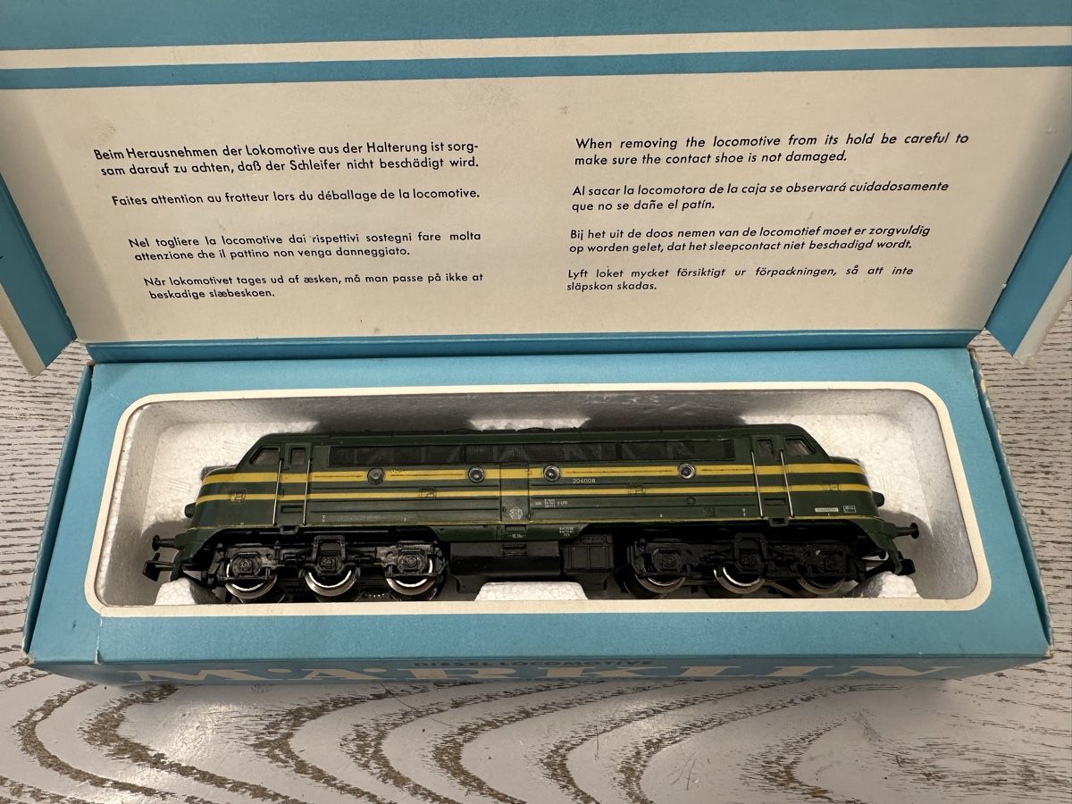 Märklin Modellini di ferrovie: Märklin 3066 SNCB BR 204 – Usato da Lupsingen venduto da New-Haven 6