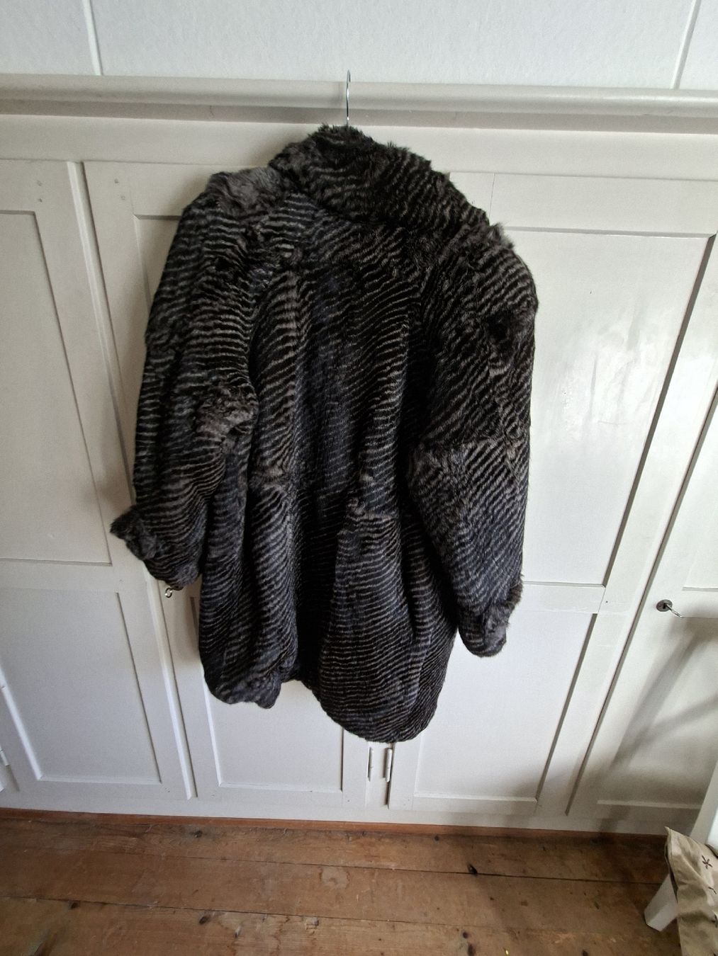 Cappotti: Wintermantel Kaninchenfell – Usato da Flums venduto da jul_hx62 2