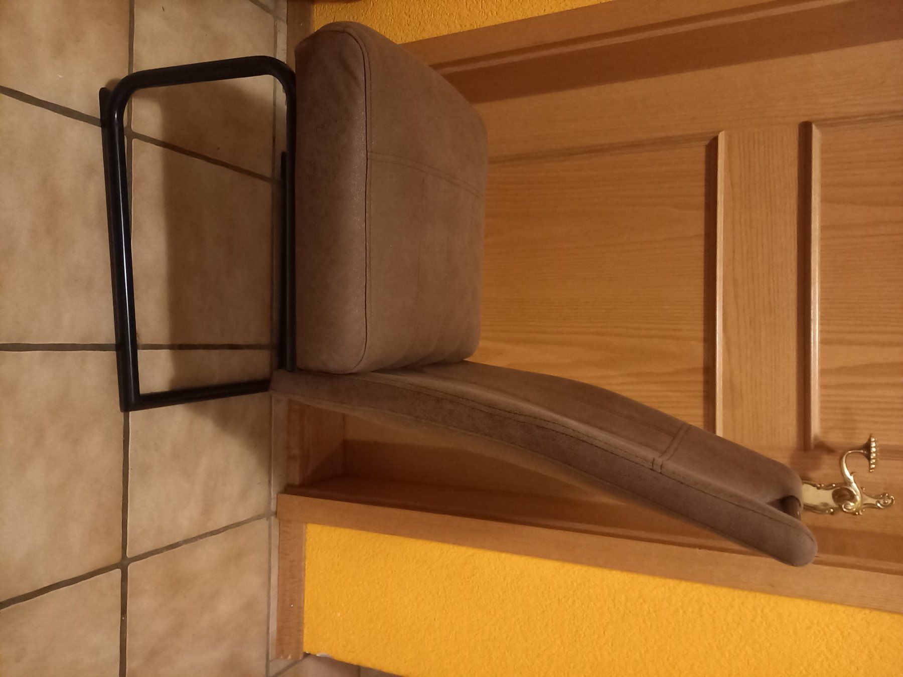 Sedie: 8 Stühle Esszimmer – Usato da Mümliswil venduto da Ganzis 1