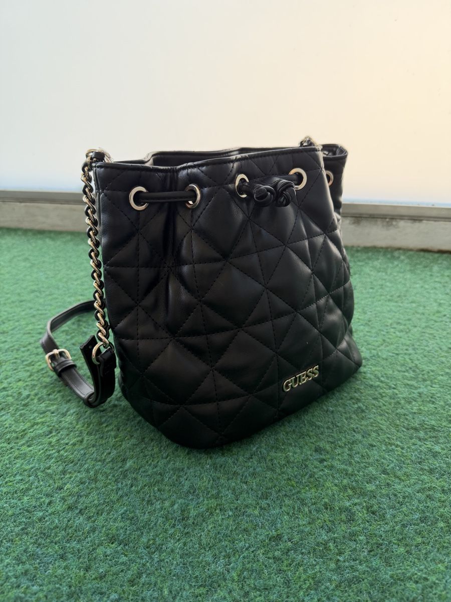 Borse da donna: 8 Handtaschen Guess Valentino und weitere – Nuovo (secondo la descrizione) da Riehen venduto da Hamohaustechnik 9