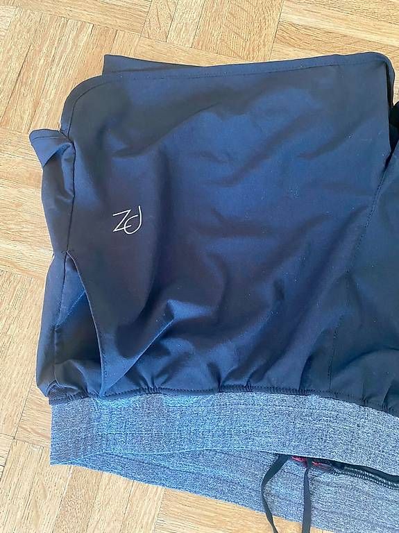 Pantaloni: Short de sport femmes – Usato da Neuchâtel venduto da duprazs 4