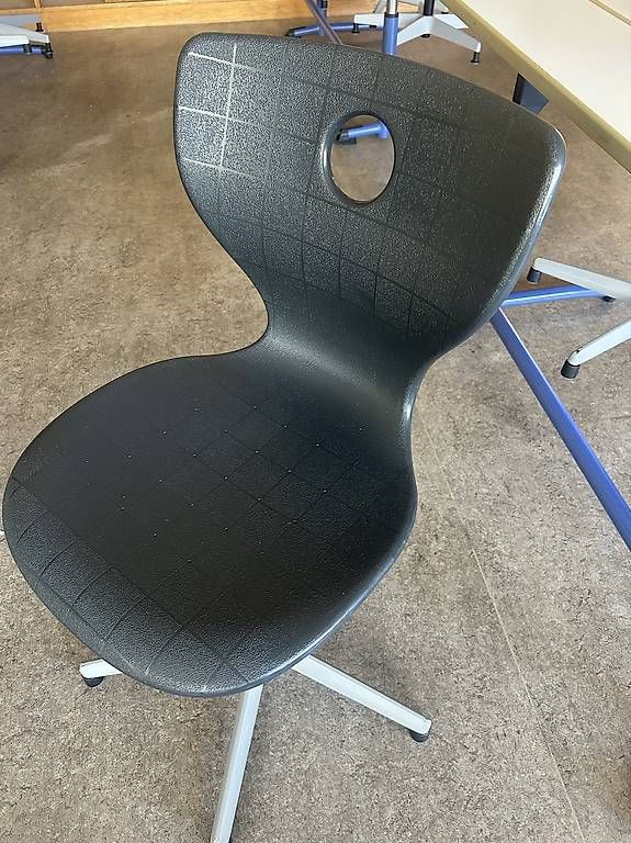 Chaises: Stühle 19 Stk – D'occasion à Stans par Benzen