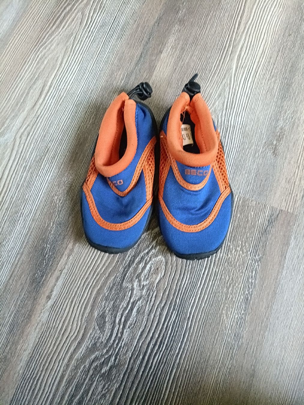 Scarpe per ragazzi: Wasserschuhe Gr. 22 – Usato da Tenniken venduto da Pasci1990