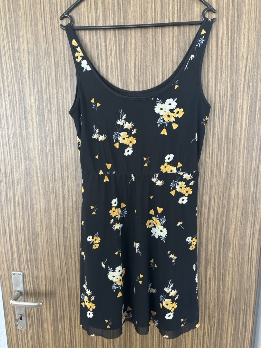 Vestiti: Kleid Even&Odd schwarz mit Blumenmuster Grösse M – Usato da Mels venduto da scn_98jw
