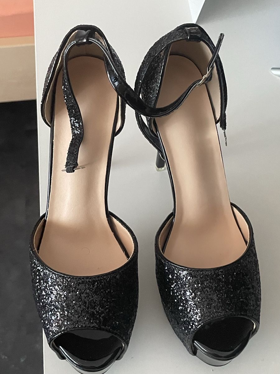 Chaussures femmes: Schuhe – Neuf (Voir description) à Gossau ZH par Lavinia07