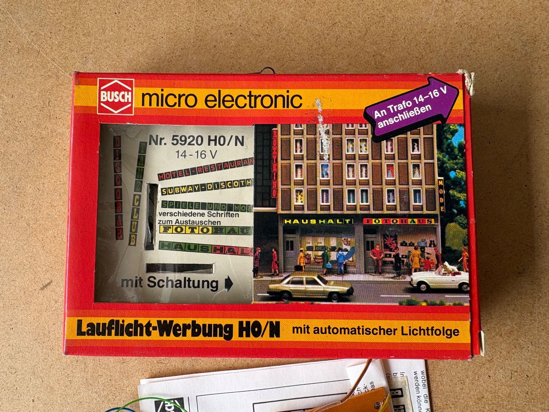 Busch Modelleisenbahnen: Busch 5920 Lauflicht-Werbung – Neu und originalverpackt aus Hauterive NE von eriamch