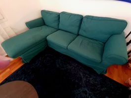 Ecksofa von Ikea dunkelgrün Stoff mit Chaiselongue gebraucht