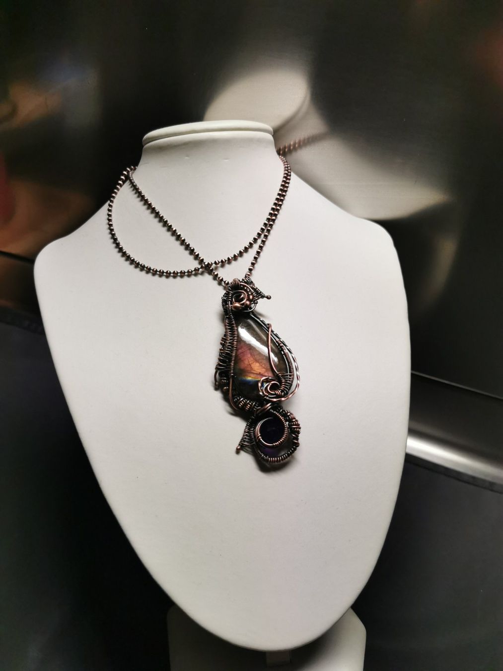Ciondoli: Handgemachter Labradorit & Amethyst Kupferdraht Anhänger ... – Nuovo e nell'imballaggio originale da Oberglatt ZH venduto da JulFul 1