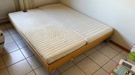 Doppelbett 180cm inkl. Matratzen, Lattenroste und Bettkasten