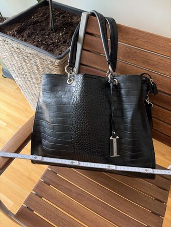 Damen Handtasche schwarz Kroko-Optik 38cm neuwertig