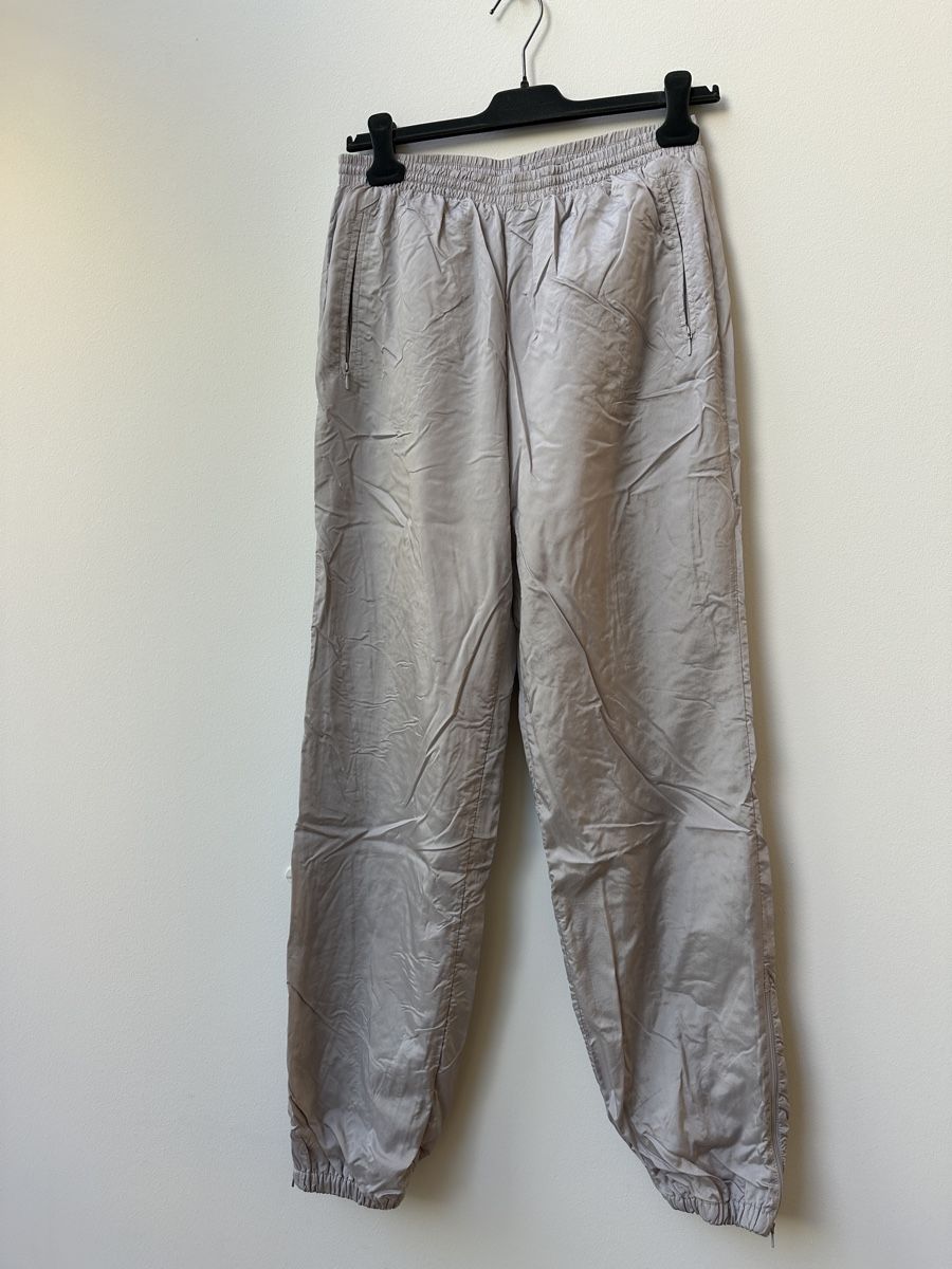 Pantaloni: Trackpants M/50 reflektorsilber – Usato da Basel venduto da wardrobeupdate 1