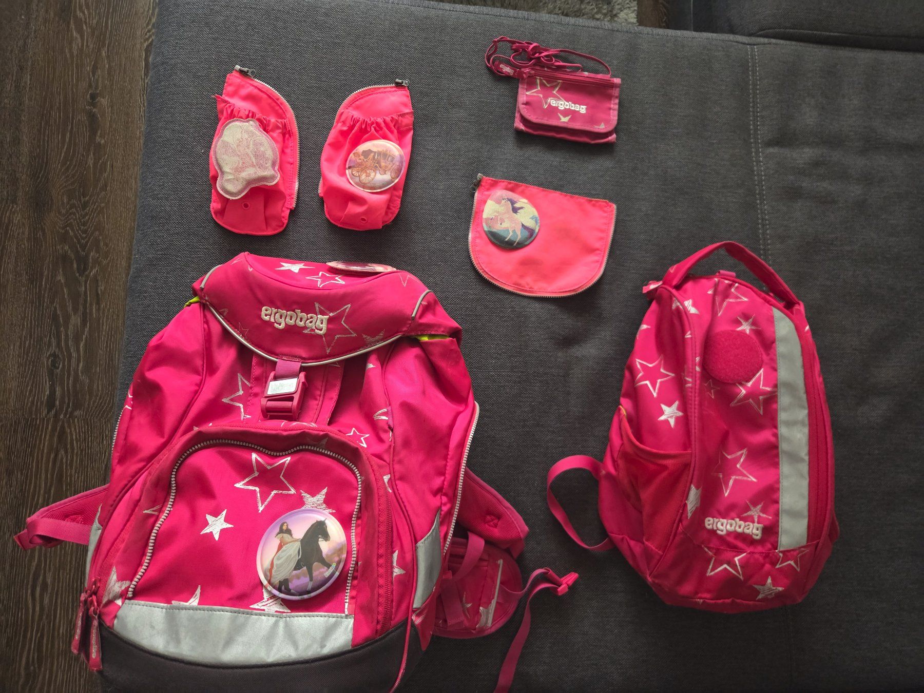 Ergobag Borse & Zaini: ergobag pack SternzauBär Schulrucksack-Set (3-teilig) | Pink – Usato da Schaffhausen venduto da pady1980