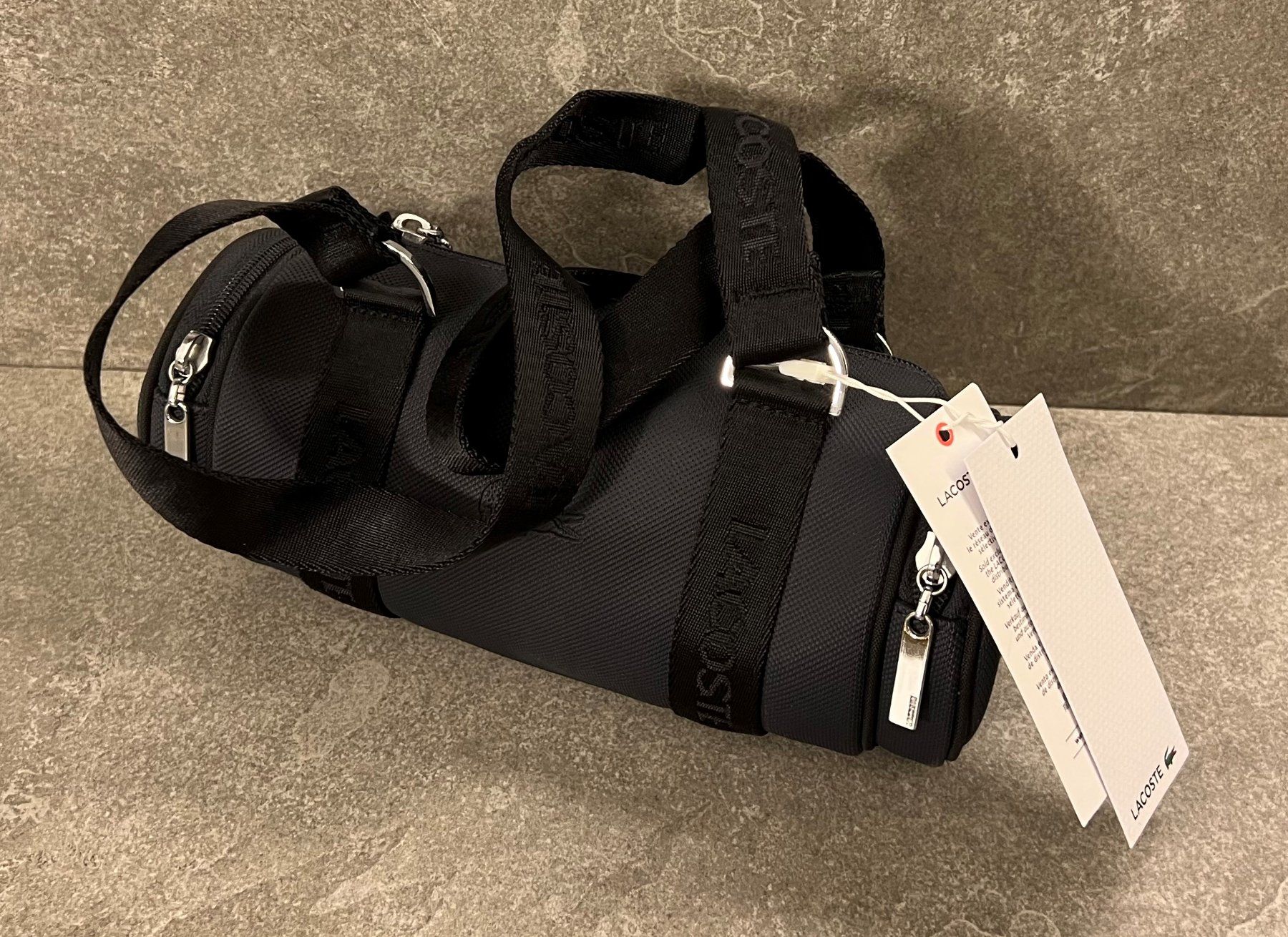 Lacoste Borse da donna: Lacoste Röhren Tasche ... – Nuovo (secondo la descrizione) da Chur venduto da Papageibarsch77