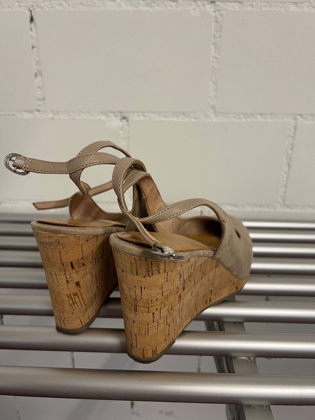 Chaussures femmes: Damenschuhe 40 – D'occasion à Horgen par linuxrp 3