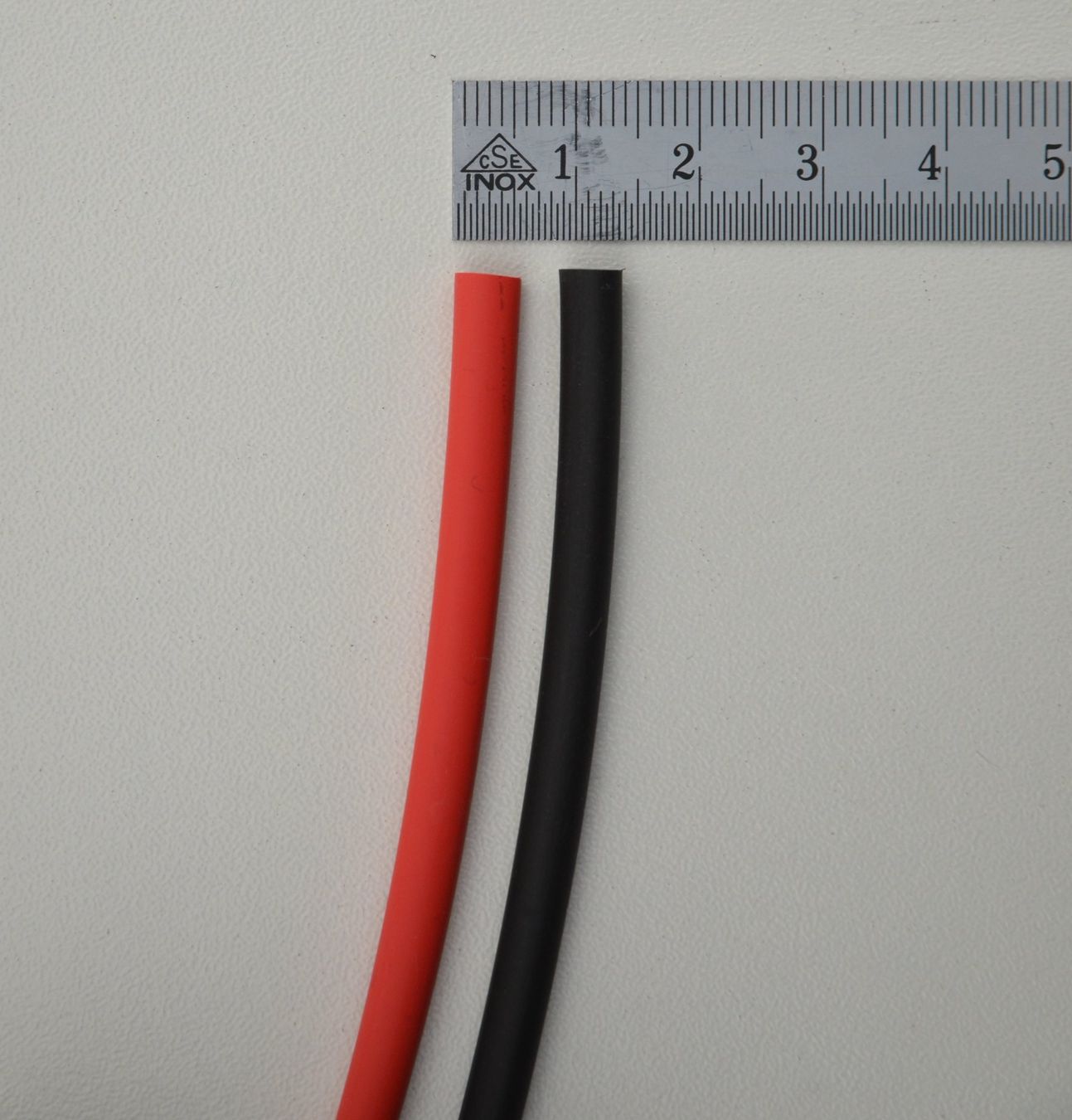Modellismo RC: Schrumpfschlauch Ø 4mm 1m Rot – Nuovo e nell'imballaggio originale da Rüti ZH venduto da MSRC-Modelle 1