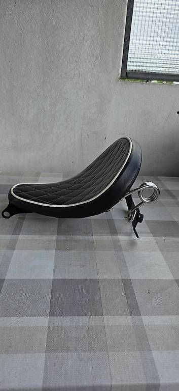 Tutti i ricambio per moto: Harley Davidson Solo Seat – Usato da Bern venduto da GS_VS1