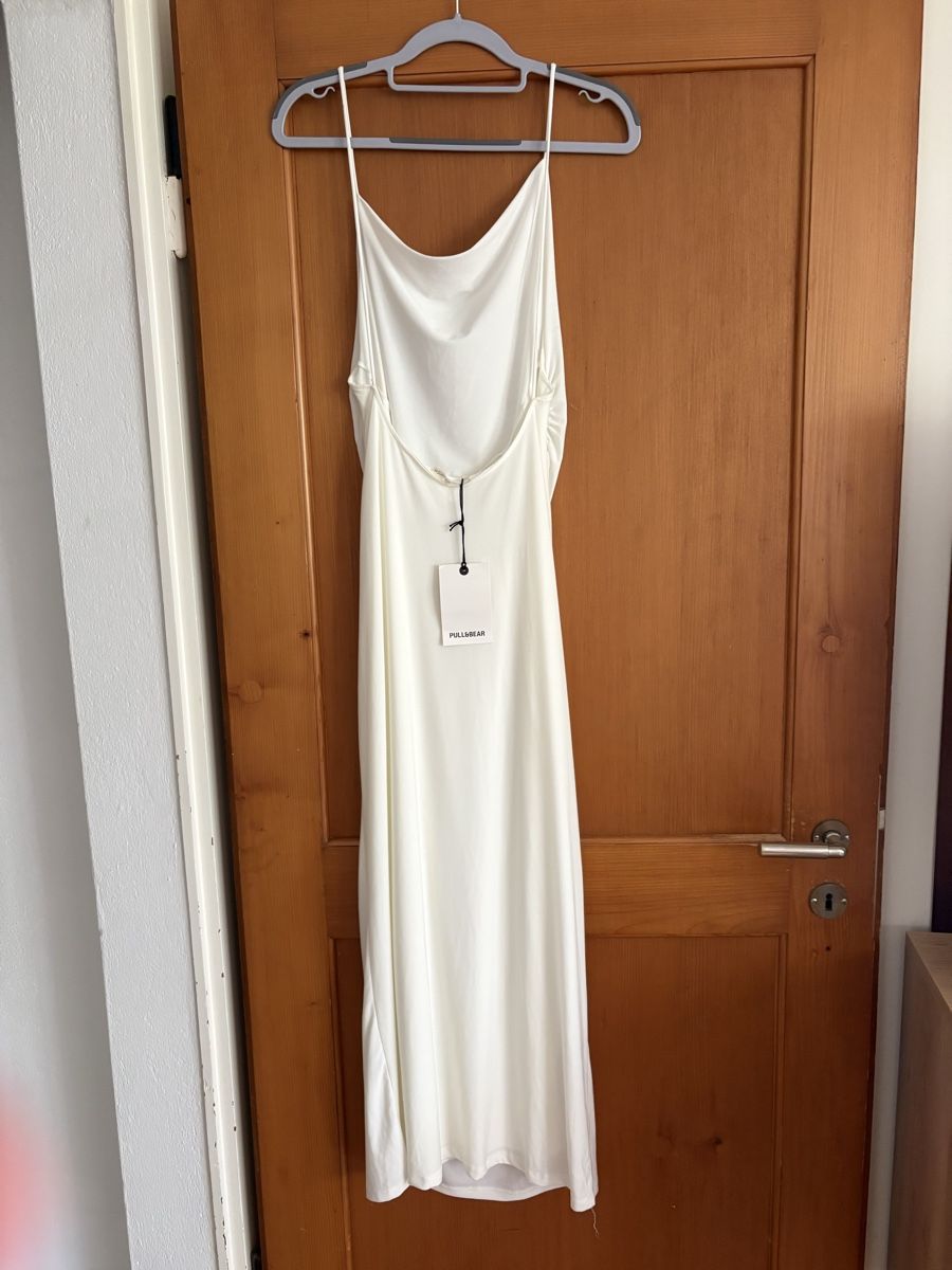 Pull&Bear Vestiti: White long dress – Nuovo e nell'imballaggio originale da Grindelwald venduto da juliacieeslak 4