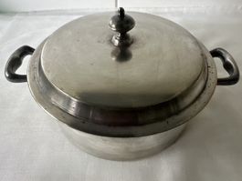 Antike Aug. Wellner Söhne Sauciere, Silberauflage, Rarität!