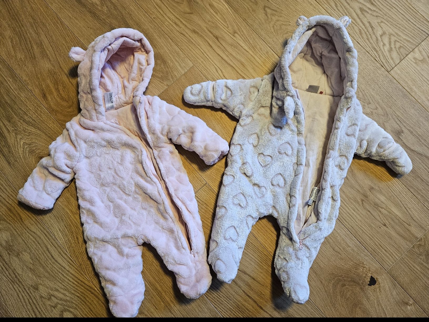 Completi: flauschige Winteranzüge Newborn – Nuovo (secondo la descrizione) da Brunnen venduto da Sel.T.
