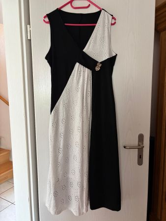 Kleid schwarz weiss bestickt Damen Grösse 40 guter Zustand