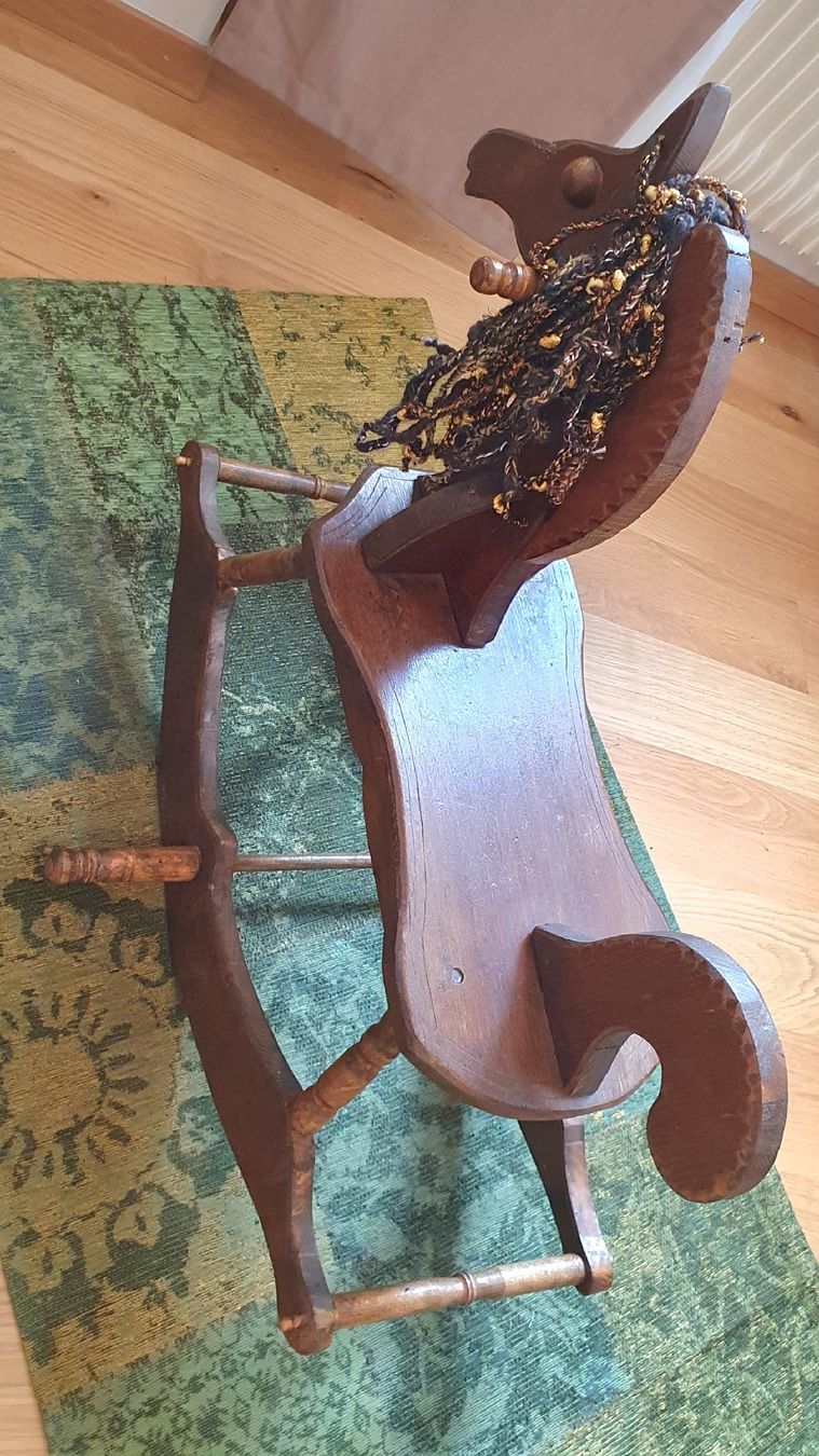 Jouets: antikes Schaukelpferd Holz braun  – D'occasion à Gossau SG par ush_db7j 5
