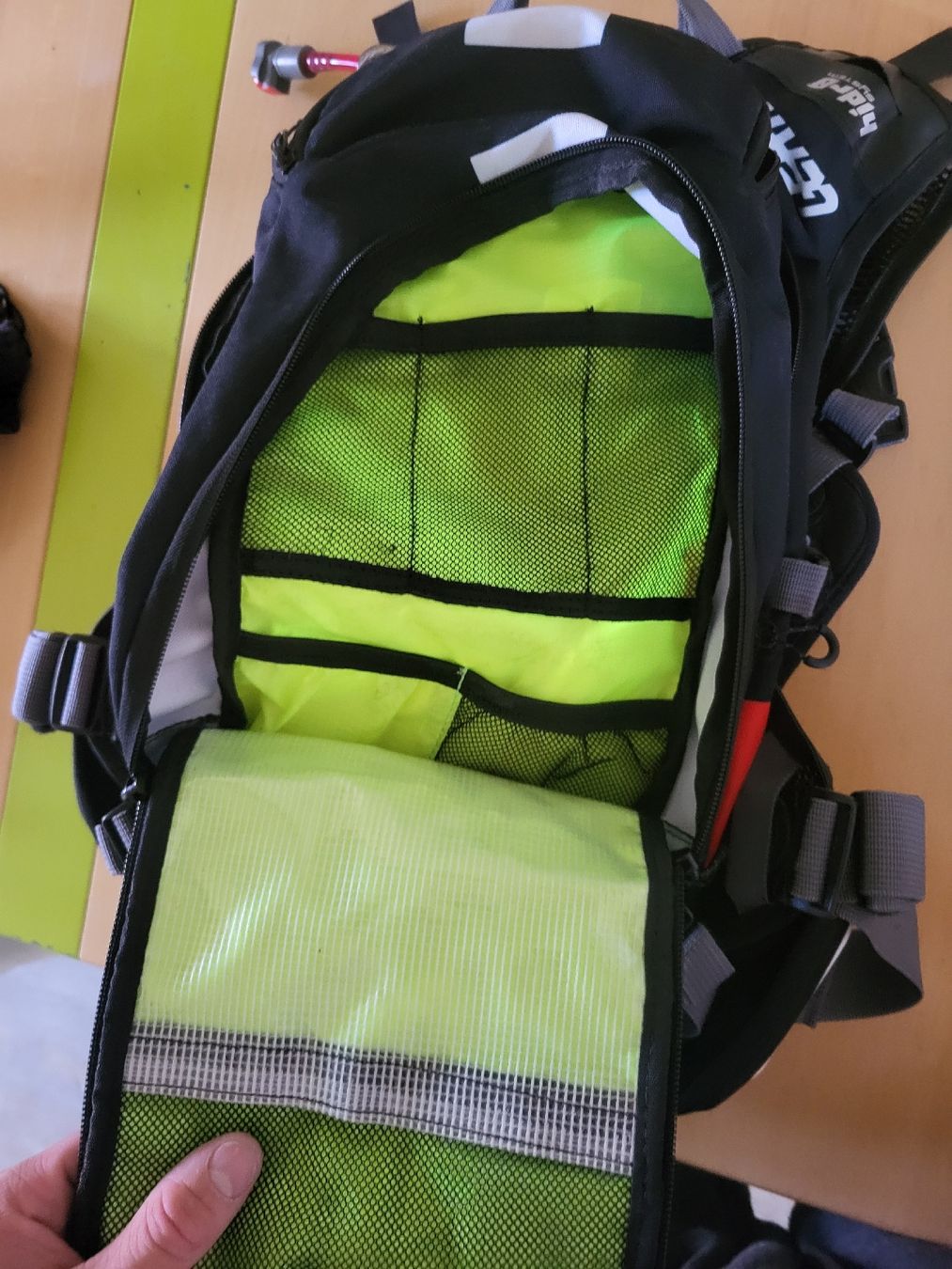 Leatt Zaini: Leatt 4.5 Hydra 25L – Usato da Hausen am Albis venduto da Rico.J 5