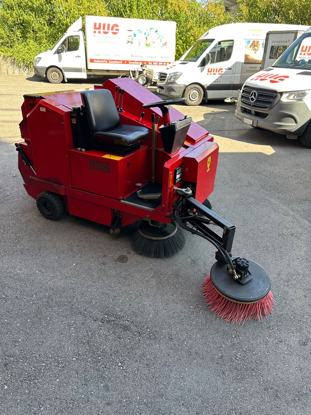 Tutte le macchine: RCM 955S Kehrmaschine – Usato da Lenzburg venduto da billistar 1