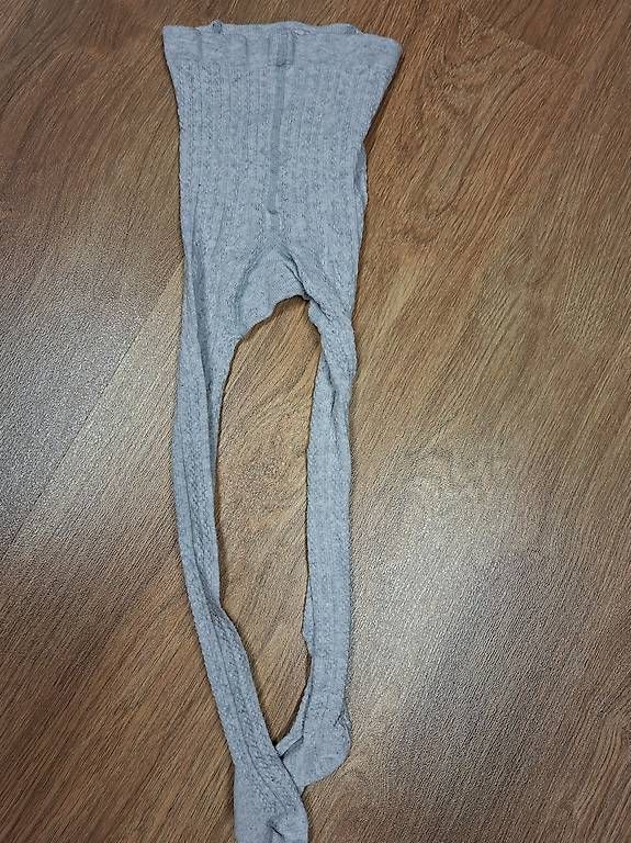 Autres vêtements: Strumpfhose Gr. 74/80, hellgrau – D'occasion à Andwil TG par Dorro