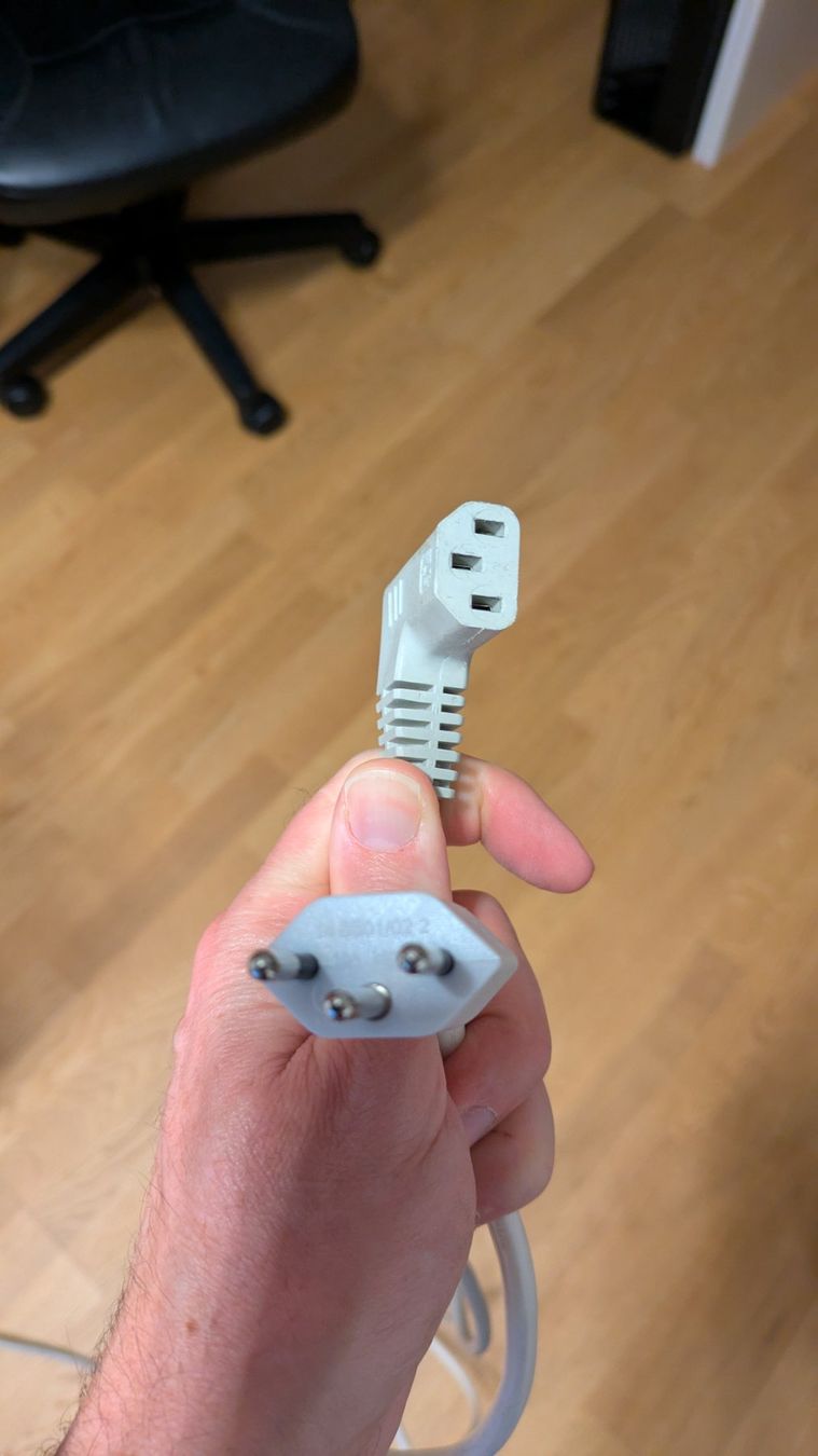 Kabel: Câble électrique IEC-T13 4m – Gebraucht aus Apples von lverschu 1