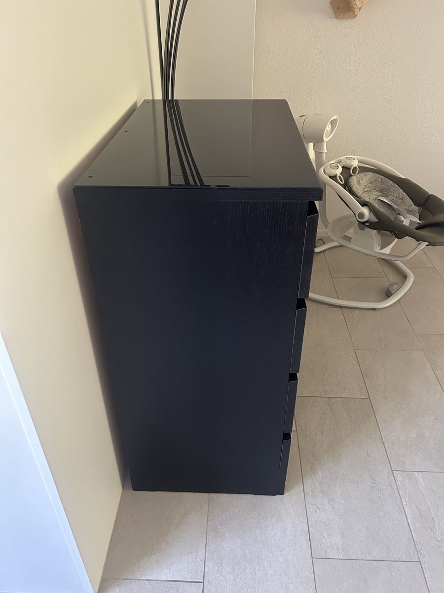 Kommoden: Ikea Malm Kommode schwarz mit Glasplatte – Gebraucht aus Muttenz von Jan.iglan 1
