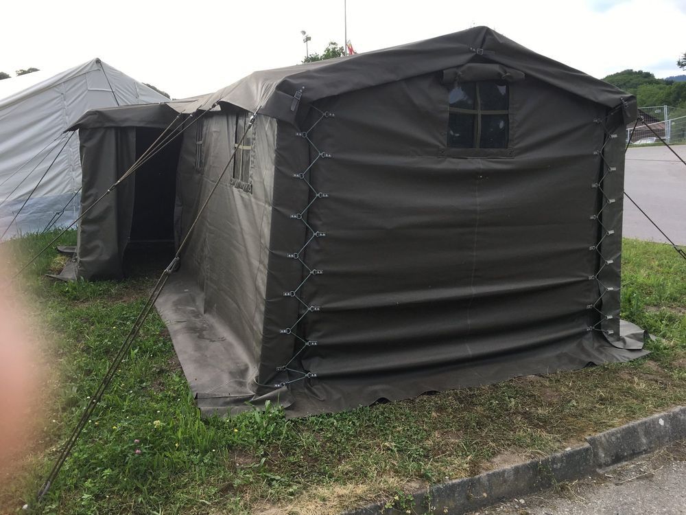 Tende & Padiglioni: Kommandozelt Schweizer Armee – Usato da Grünen venduto da kanti1210