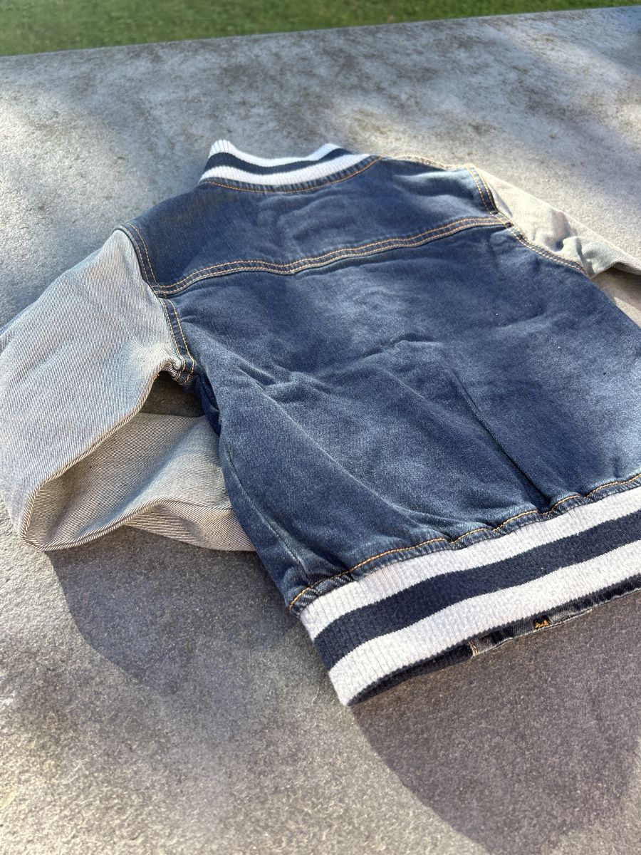 Giacche & Cappotti: Coole Jeans Übergangsjacke Grösse 116 – Usato da Arisdorf venduto da Checkmaster 1