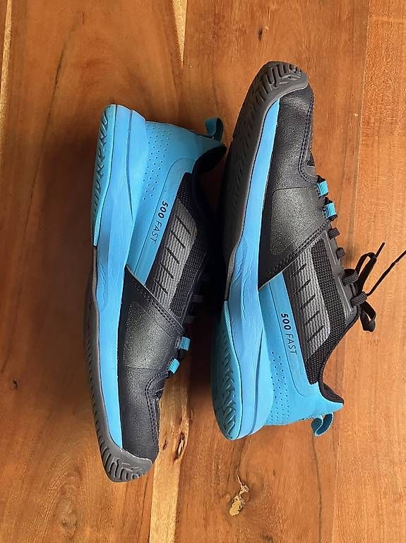 Decathlon Herrenschuhe: Hallenschuhe von Artengo – Neu (gemäss Beschreibung) aus Winterthur von horvath09 2