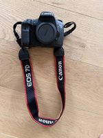 Canon EOS 7D Kamera Body inkl. Zubehör. siehe Fotos