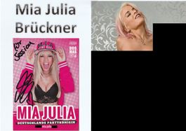 Mia Julia Brückner / Originalautogramm