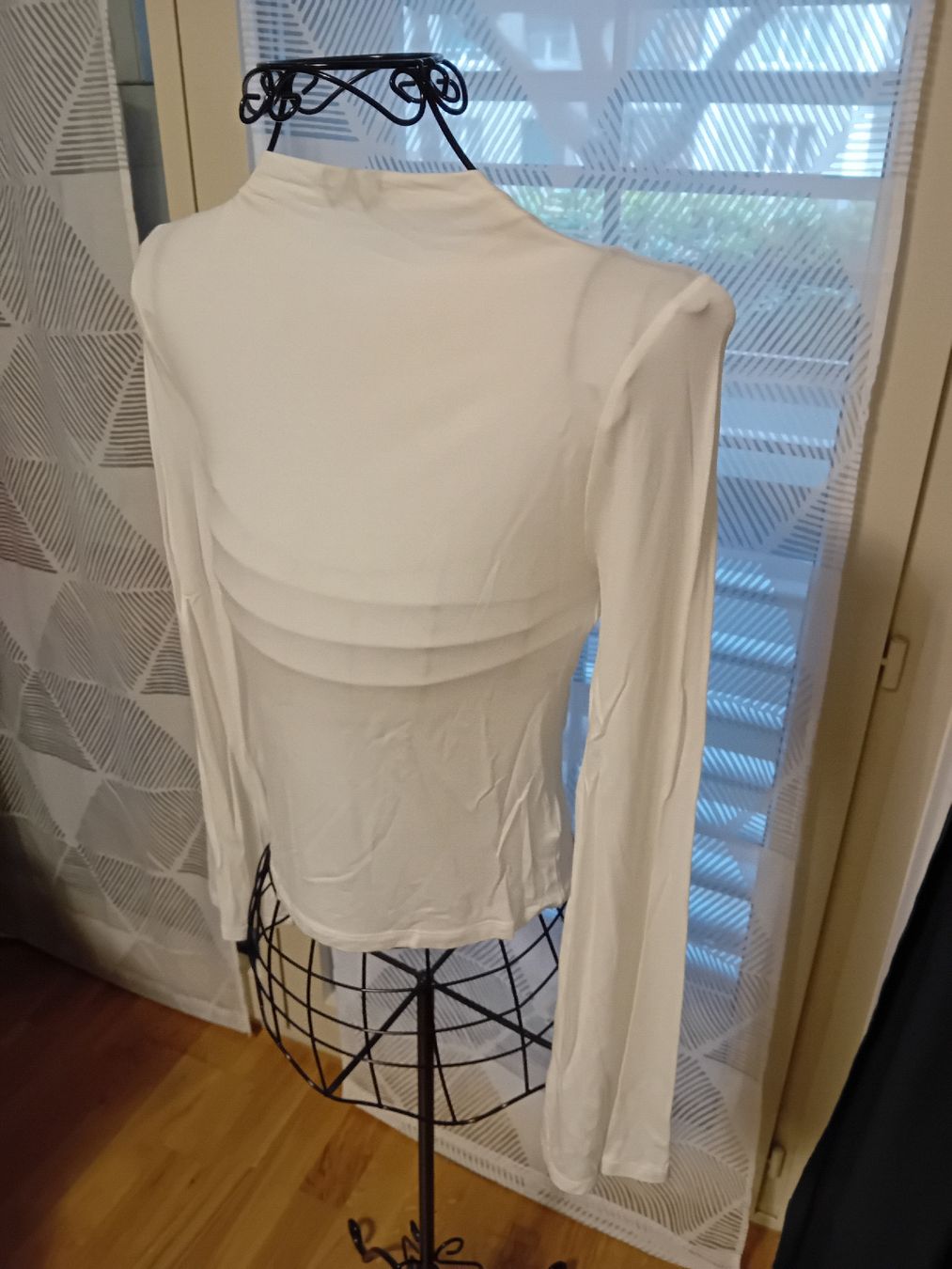 Top: top mit breiten ärme gr S neu – Nuovo (secondo la descrizione) da zürich venduto da janjaz 1