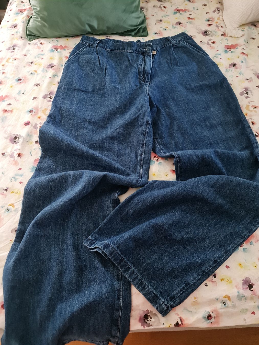 Bershka Jeans: Bershka Jeanshose Gr.36 – Gebraucht aus Pratteln von bea_bxv5 1