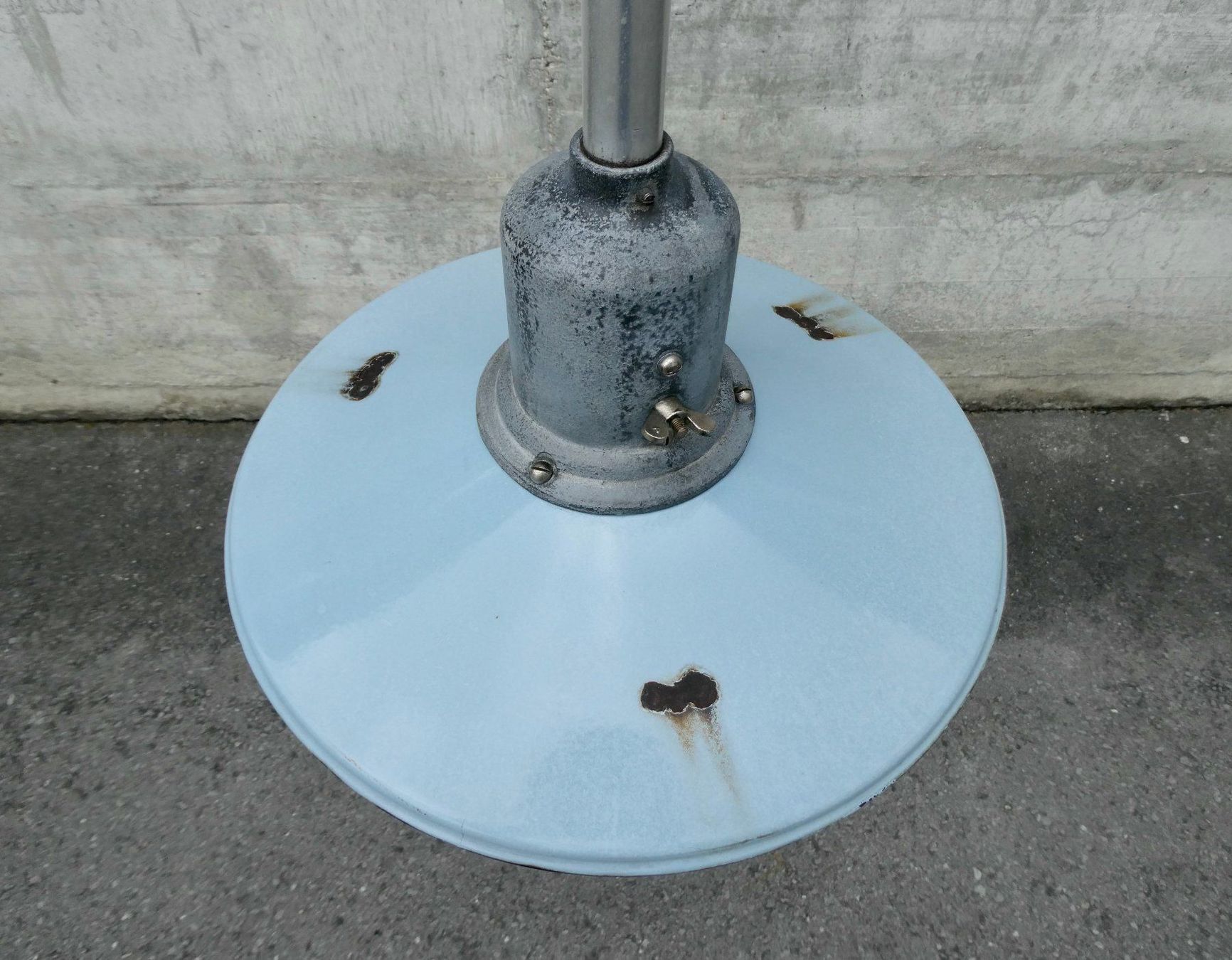 Lampen: BAG Turgi Aussenlampe mit Emaileschirm – Gebraucht aus Lüchingen von Eeizo 2