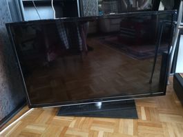 Grundig 37 VLE 971 BL LCD TV 16:9  37" (94cm) 850x570x210mm