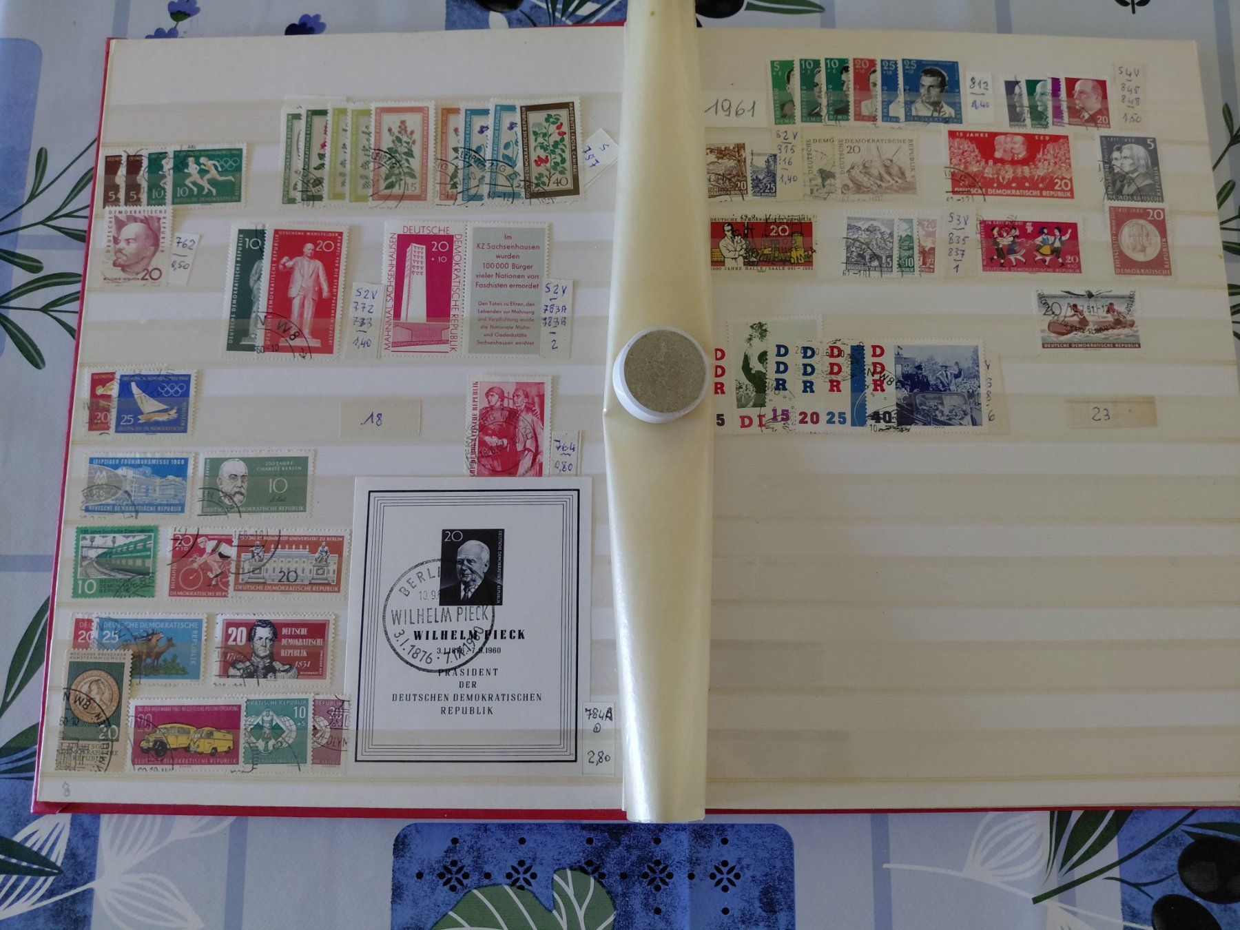 Tutti i francobolli: Tolles Album DDR Gestempelt – Usato da Horw venduto da Onurb008 4