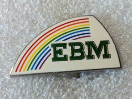 Ansteckpin 212: EBM
