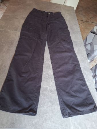 Pantalon noir taille 32 marque Zara 100% coton