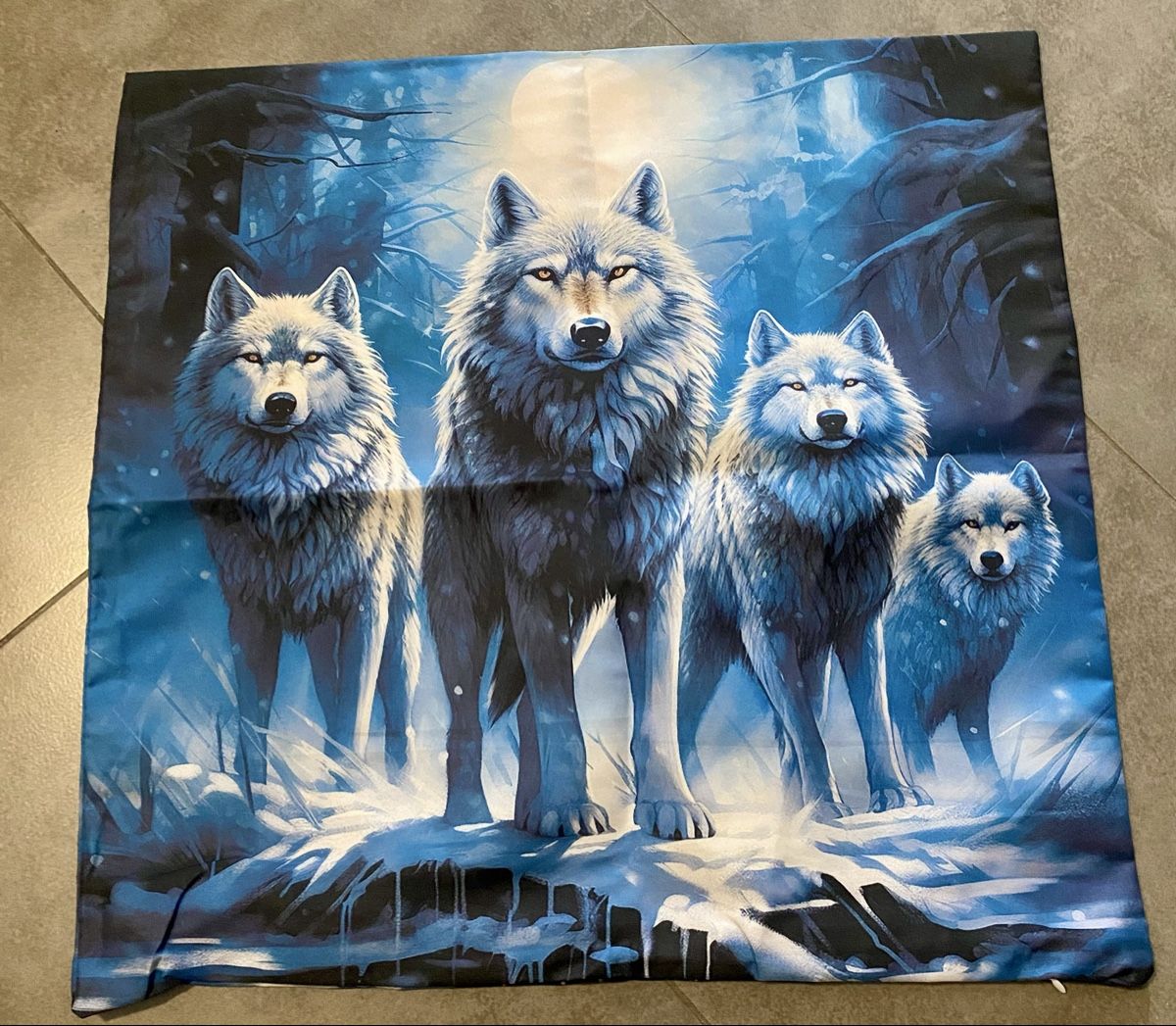 Biancheria da letto: Wunderschönes Wolf Rudel Kissenbezug 45x45cm – Nuovo (secondo la descrizione) da Bad Ragaz venduto da Schtupsi