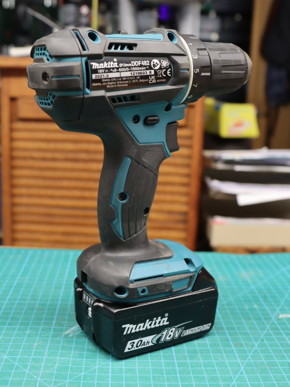 Makita Tutti gli attrezzi: Makita DDF482 Akkuschrauber Set – Usato da Emmetten venduto da Super008 1