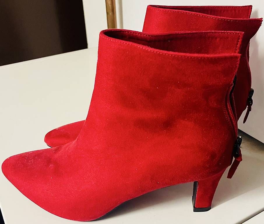 Scarpe da donna: Bottines Sinéquanone rouges  pointure 41 – Usato da Lussy-sur-Morges venduto da sam_qb8s