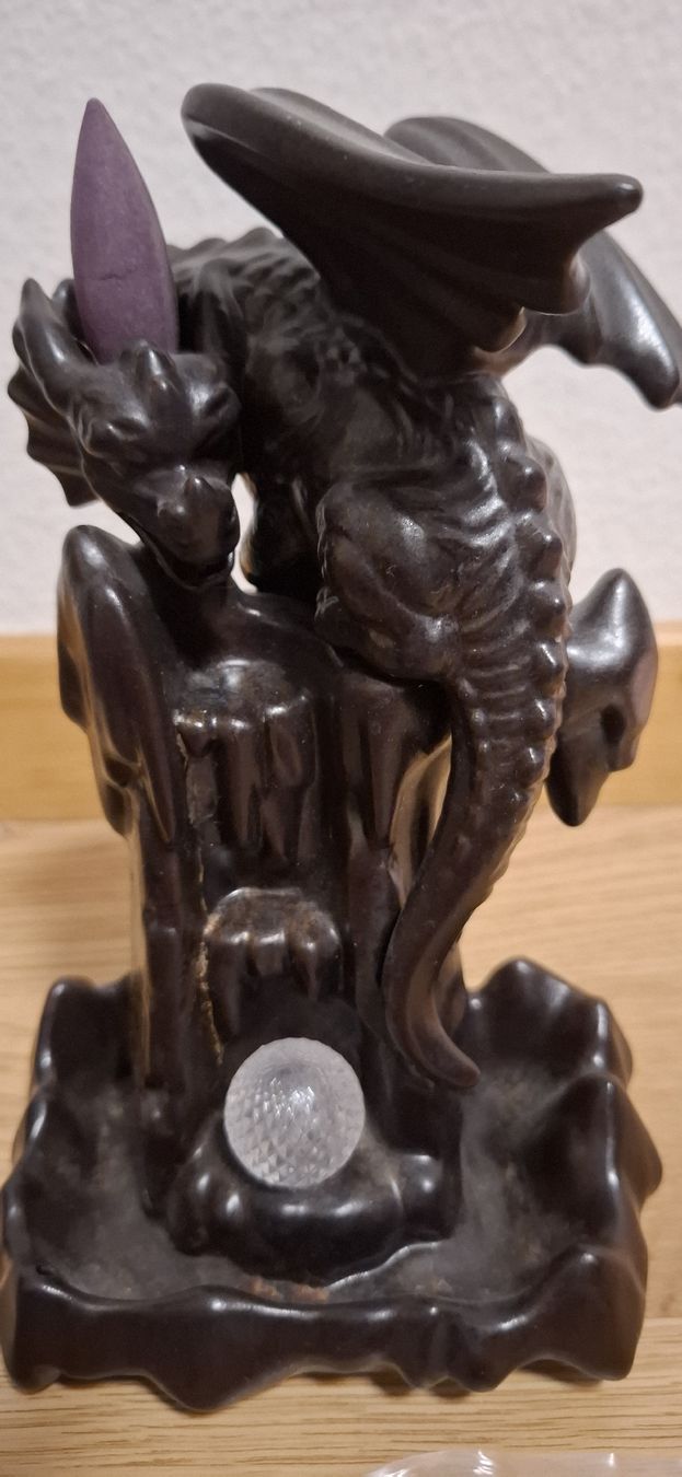 Tutte le decorazioni: Drachen Räucherbrunnen mit LED-Beleuchtung - Herbstdeko – Usato da Dietikon venduto da Miakitty 4