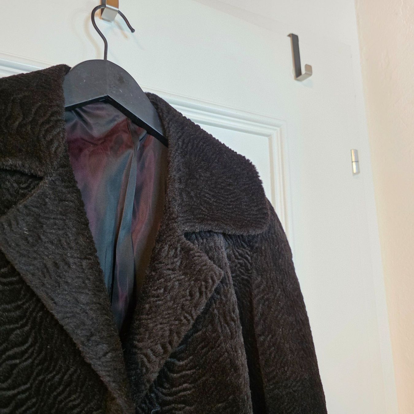 Peter Hahn Giacche: Peter Hahn Astragan Jacke Lammfell M – Usato da Wald ZH venduto da CapLux 7