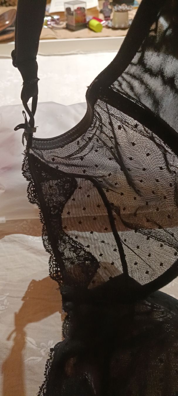 Sonstige Unterwäsche: Black Bra UK 32F  – Gebraucht aus Zürich von cat_9cvz 3