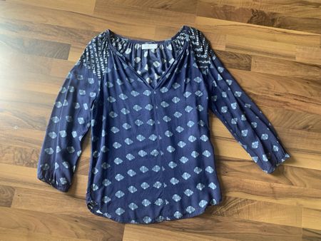 Velvet Bluse, Gr. M, 100% Rayon, Top V-Ausschnitt