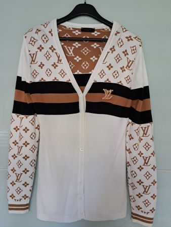 Neu Cardigan Sweather/ L